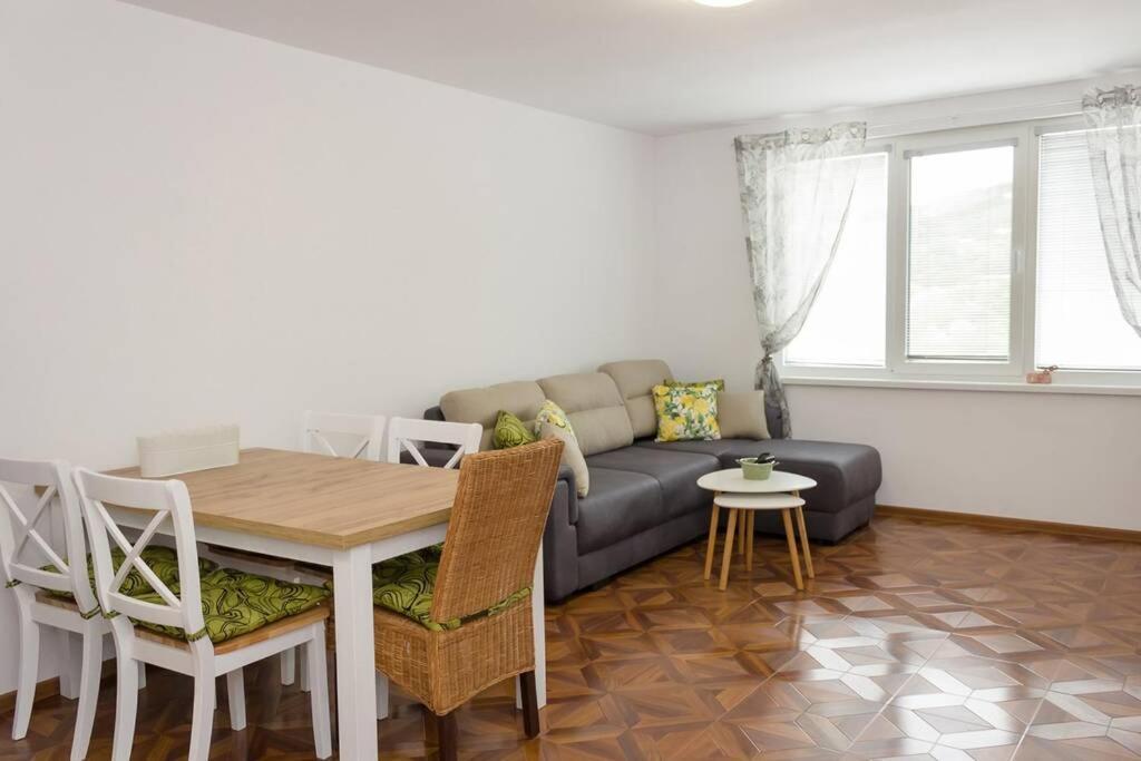 Perfect Summer Vacation Rental - One-Bedroom Flat By Flat Mаnager Topola Exteriér fotografie
